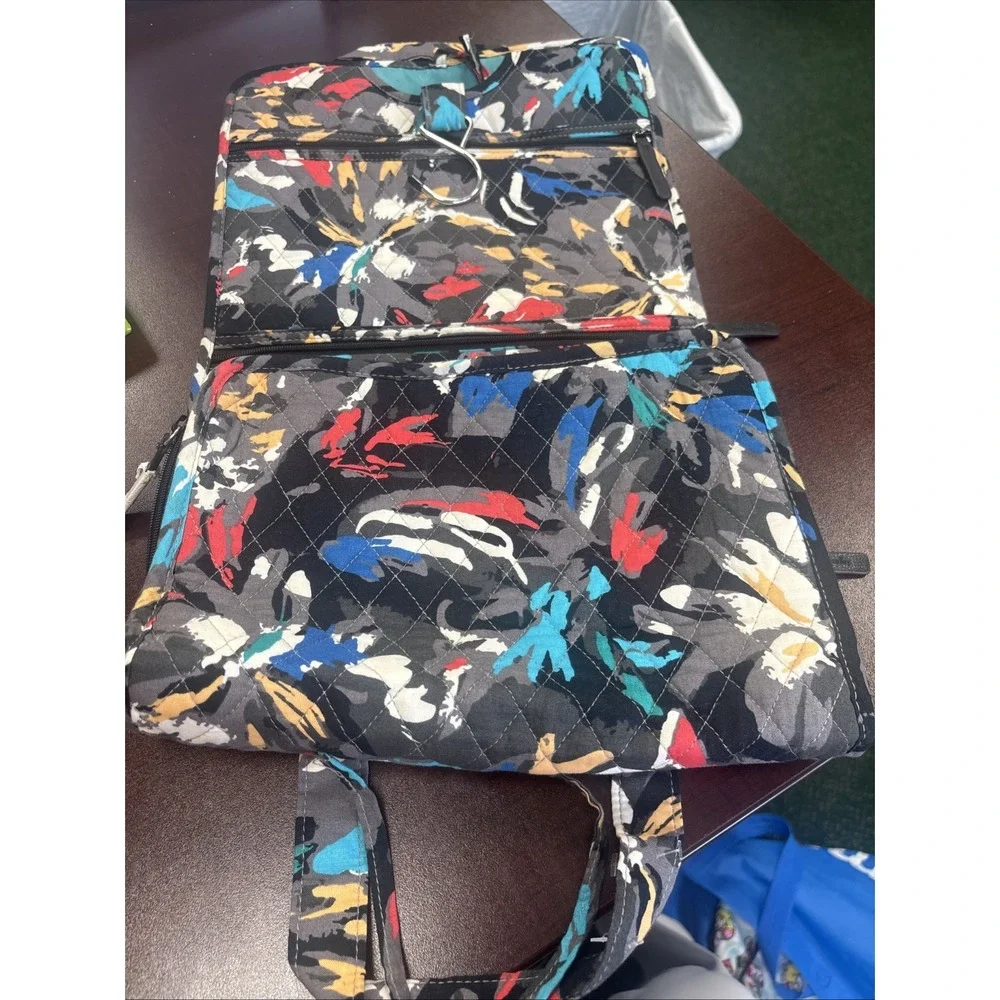 Vera Bradley hanging organizer in Splash Floral Pattern